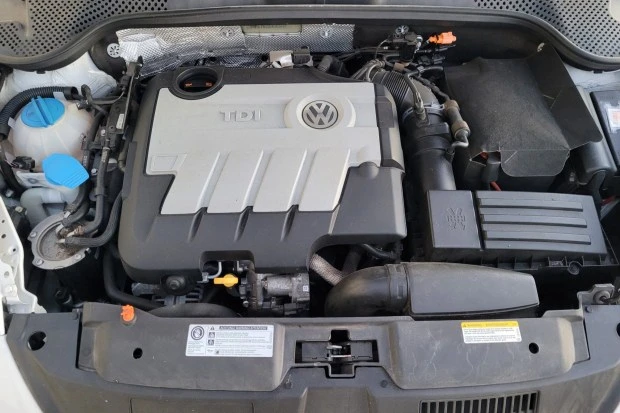 2014 Volkswagen A5 Beetle - Image 6 of 7