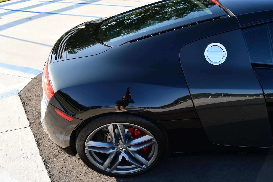 2015 Audi 42 R8 - Image 28 of 31