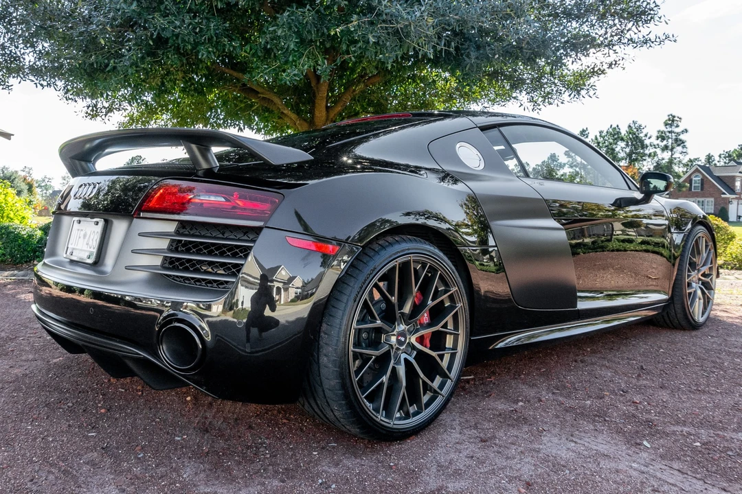 2015 Audi 42 R8 - Image 5 of 31