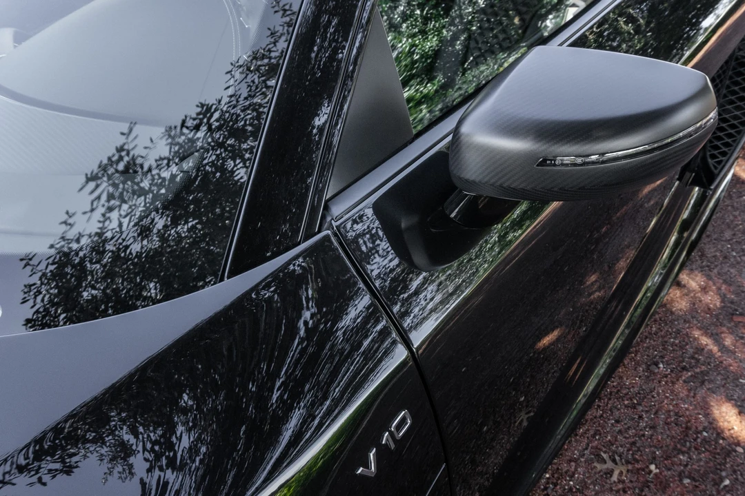 2015 Audi 42 R8 - Image 16 of 31