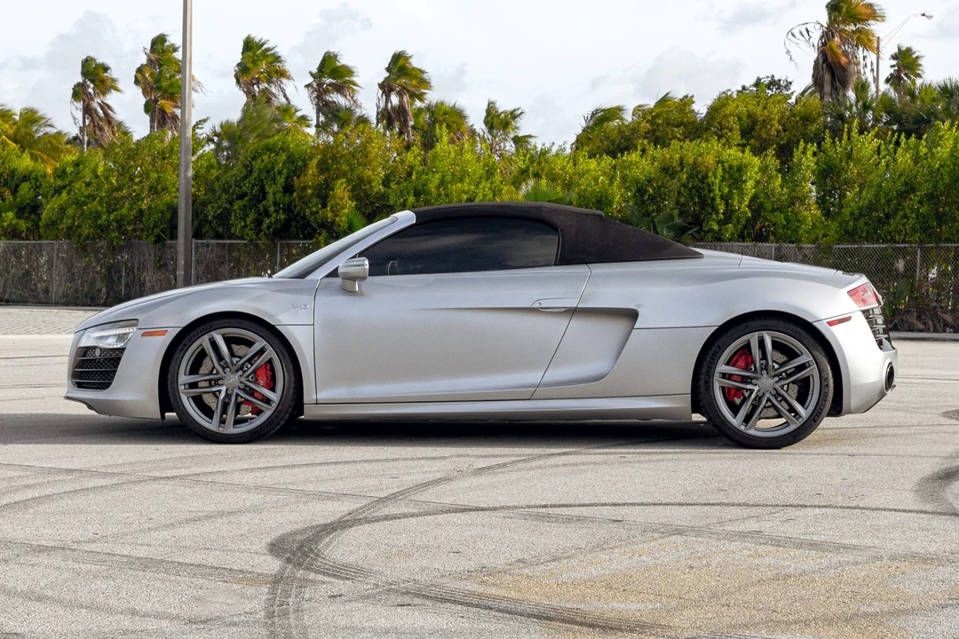 2015 Audi 42 R8 - Image 3 of 31