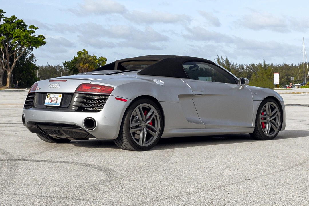 2015 Audi 42 R8 - Image 7 of 31