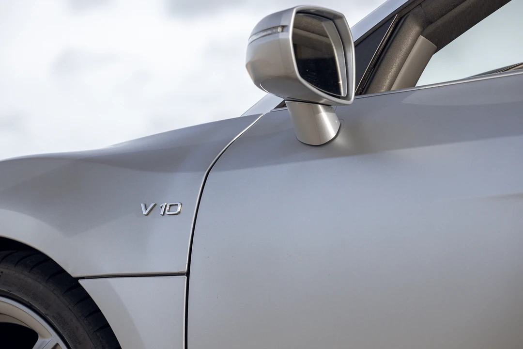 2015 Audi 42 R8 - Image 20 of 31