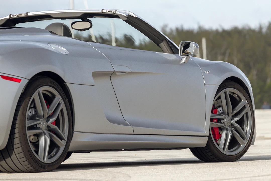 2015 Audi 42 R8 - Image 26 of 31