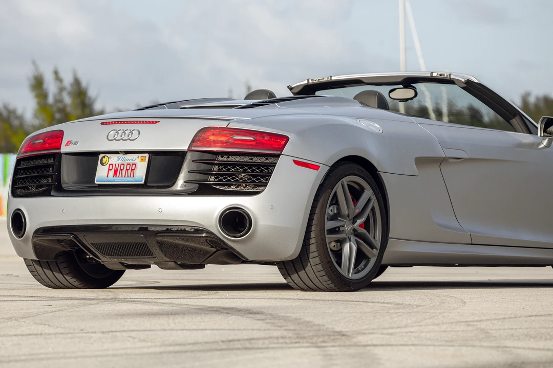 2015 Audi 42 R8 - Image 22 of 31