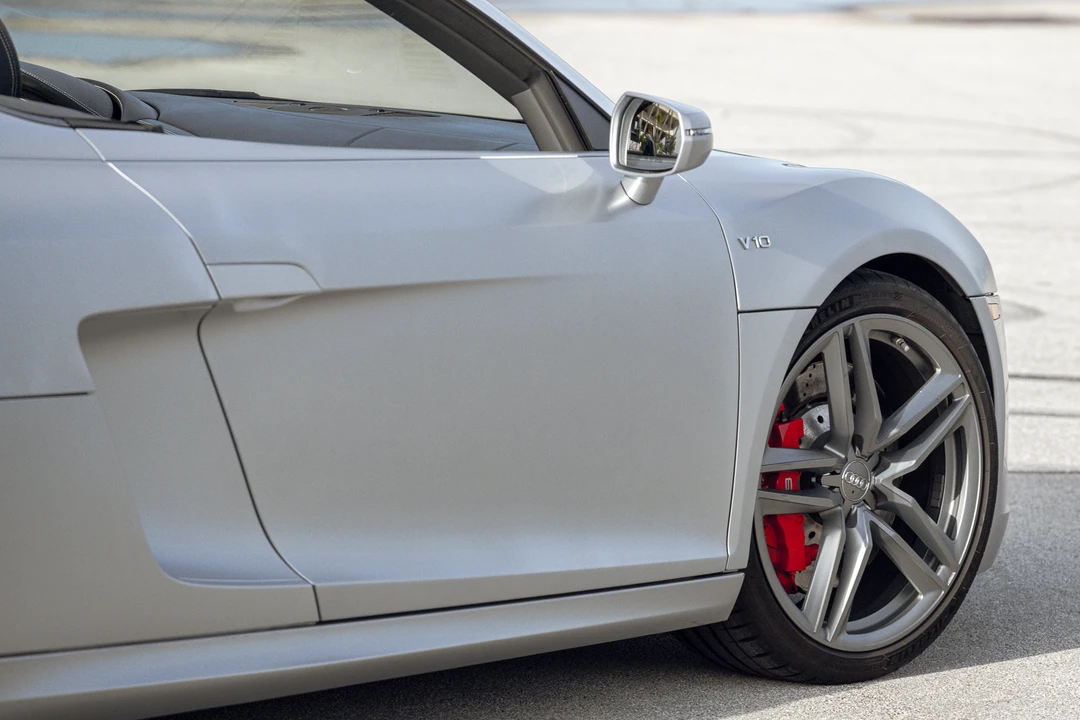 2015 Audi 42 R8 - Image 27 of 31