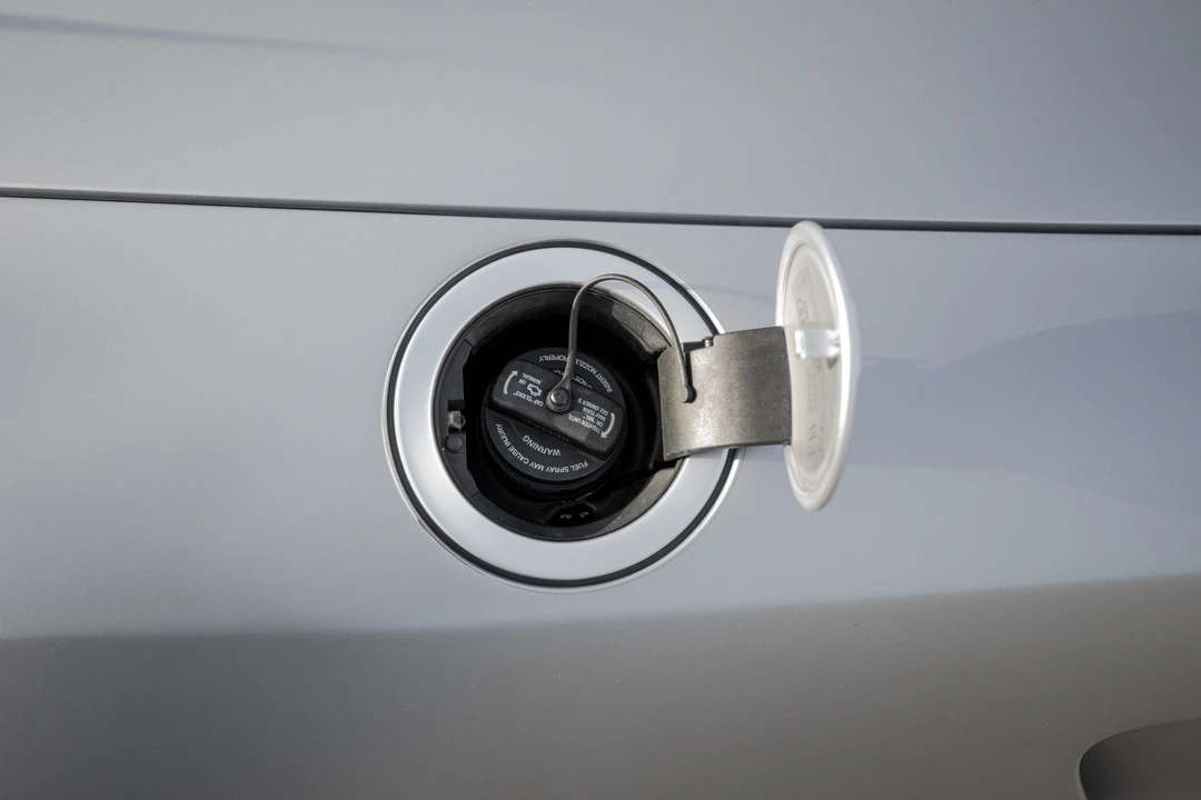 2015 Audi 42 R8 - Image 25 of 31