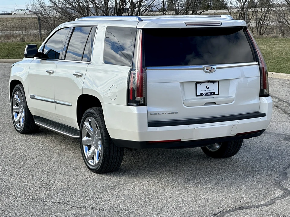 2015 Cadillac Escalade 4th Gen - Image 9 of 31