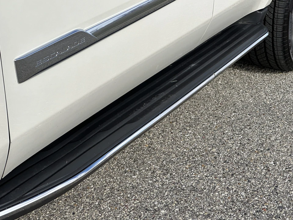 2015 Cadillac Escalade 4th Gen - Image 21 of 31