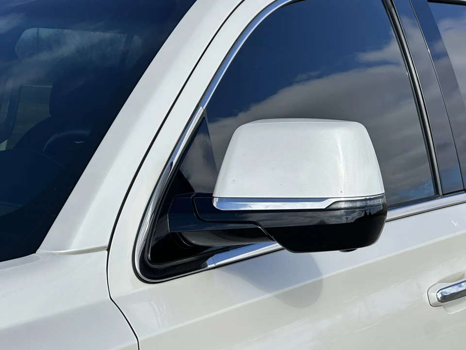 2015 Cadillac Escalade 4th Gen - Image 22 of 31