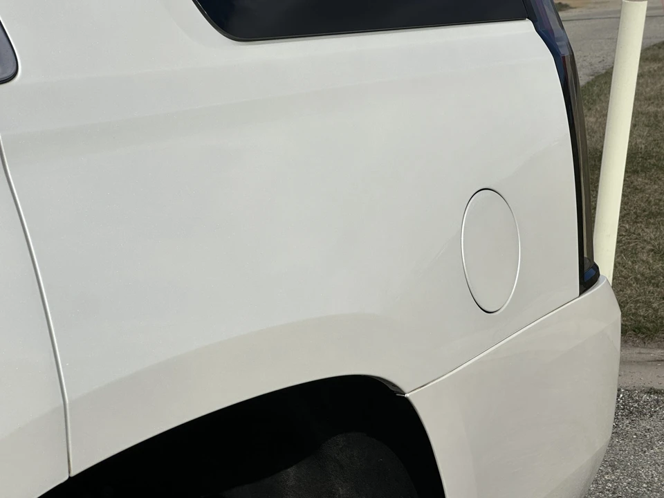 2015 Cadillac Escalade 4th Gen - Image 26 of 31