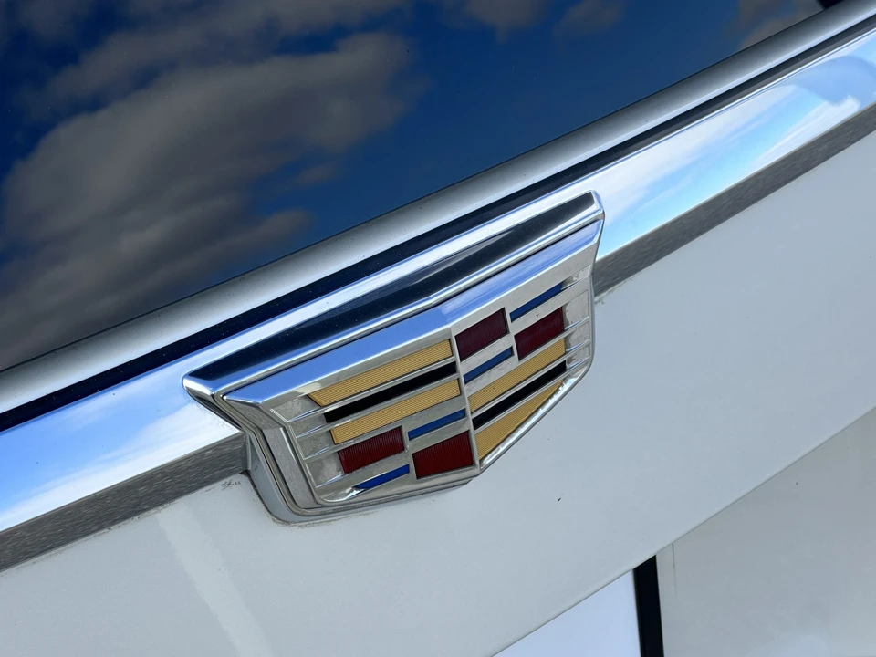 2015 Cadillac Escalade 4th Gen - Image 28 of 31