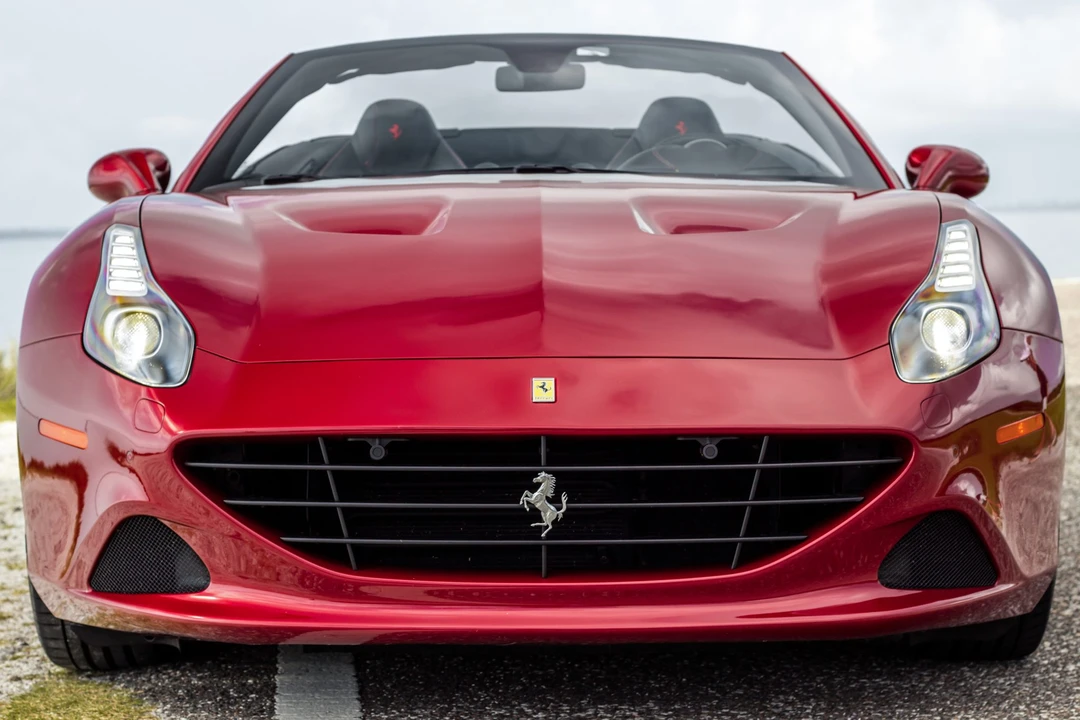2015 Ferrari California T - Image 3 of 31