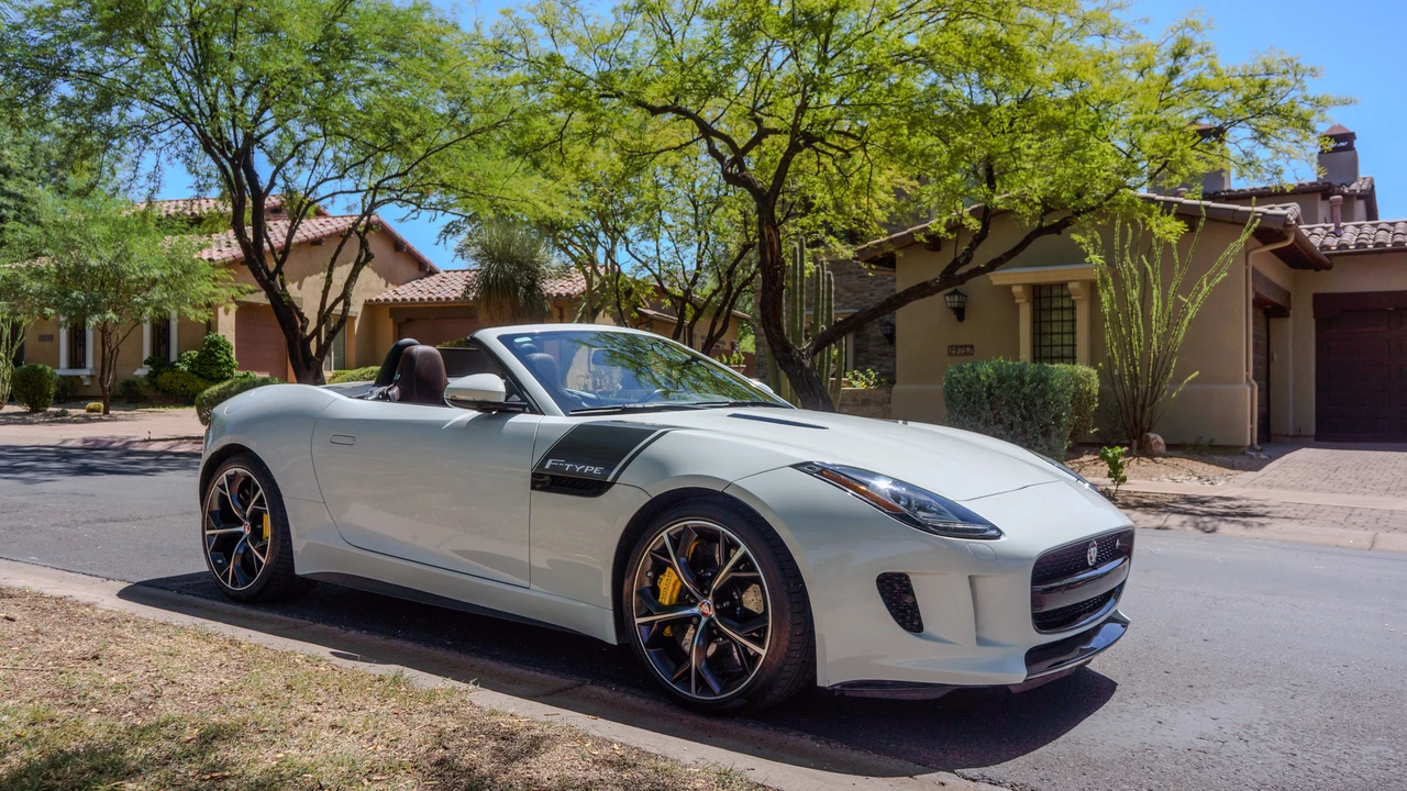 2015 Jaguar F-Type 1st Gen - Image 16 of 31