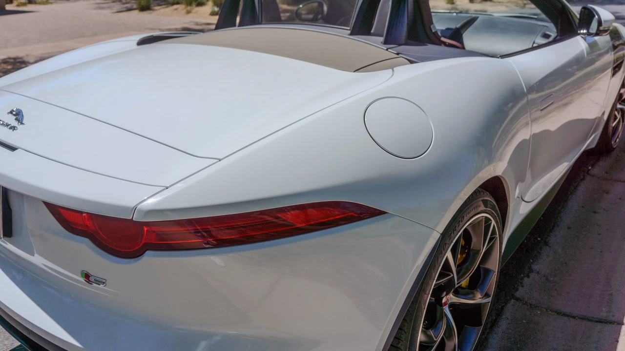 2015 Jaguar F-Type 1st Gen - Image 27 of 31