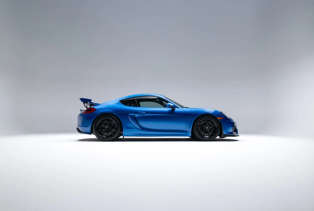 2016 Porsche 981 Cayman GT4 - Image 8 of 31