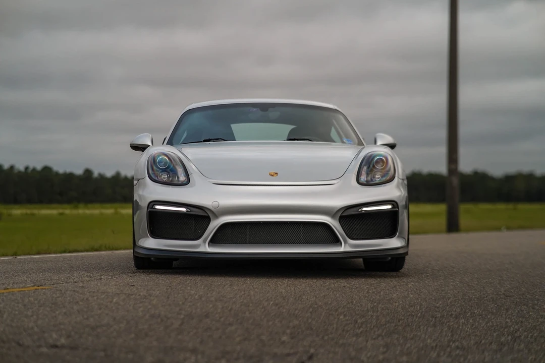 2016 Porsche 981 Cayman GT4 - Image 8 of 31
