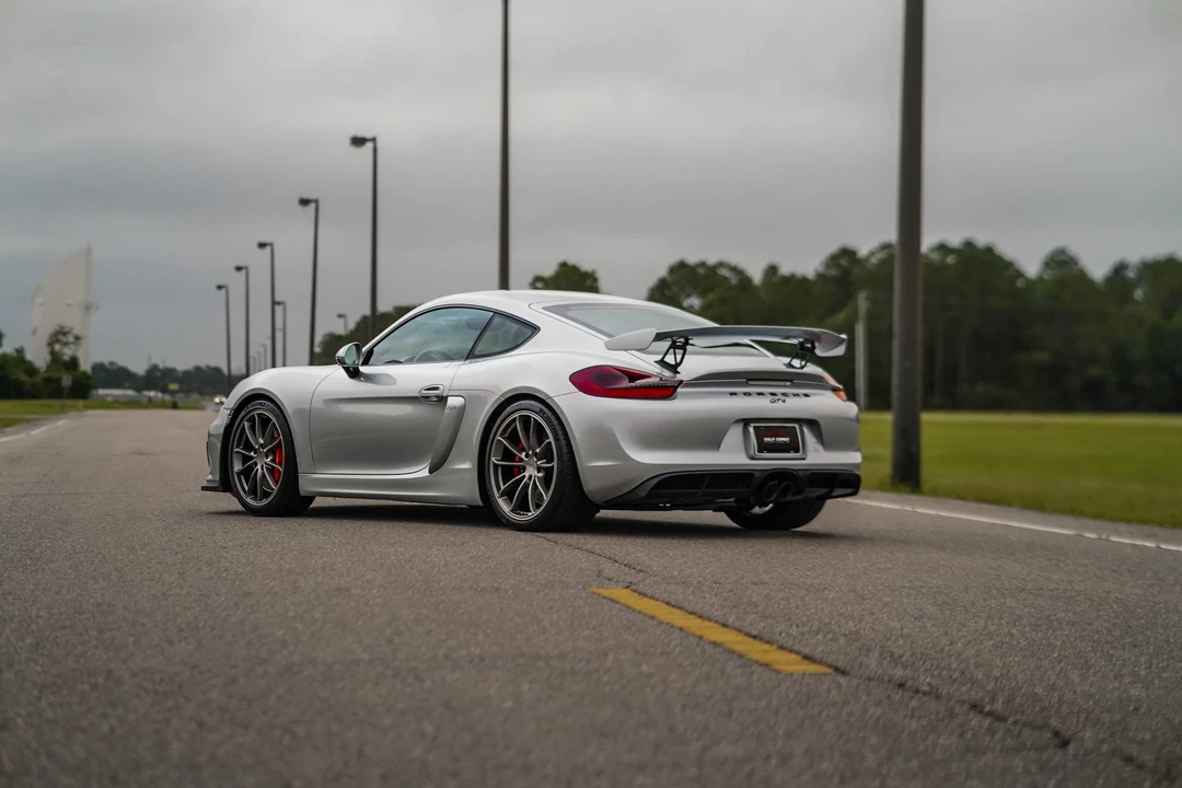 2016 Porsche 981 Cayman GT4 - Image 26 of 31