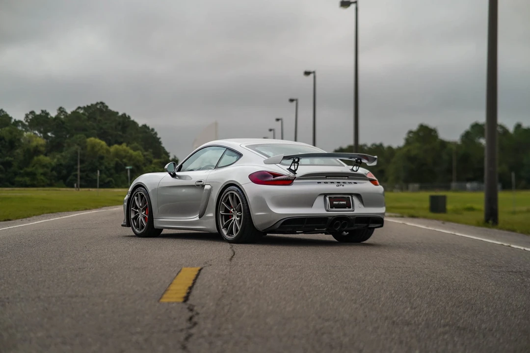 2016 Porsche 981 Cayman GT4 - Image 28 of 31