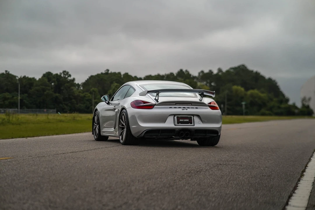 2016 Porsche 981 Cayman GT4 - Image 24 of 31