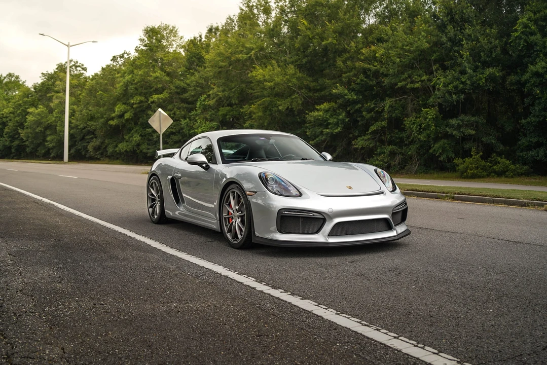 2016 Porsche 981 Cayman GT4 - Image 12 of 31