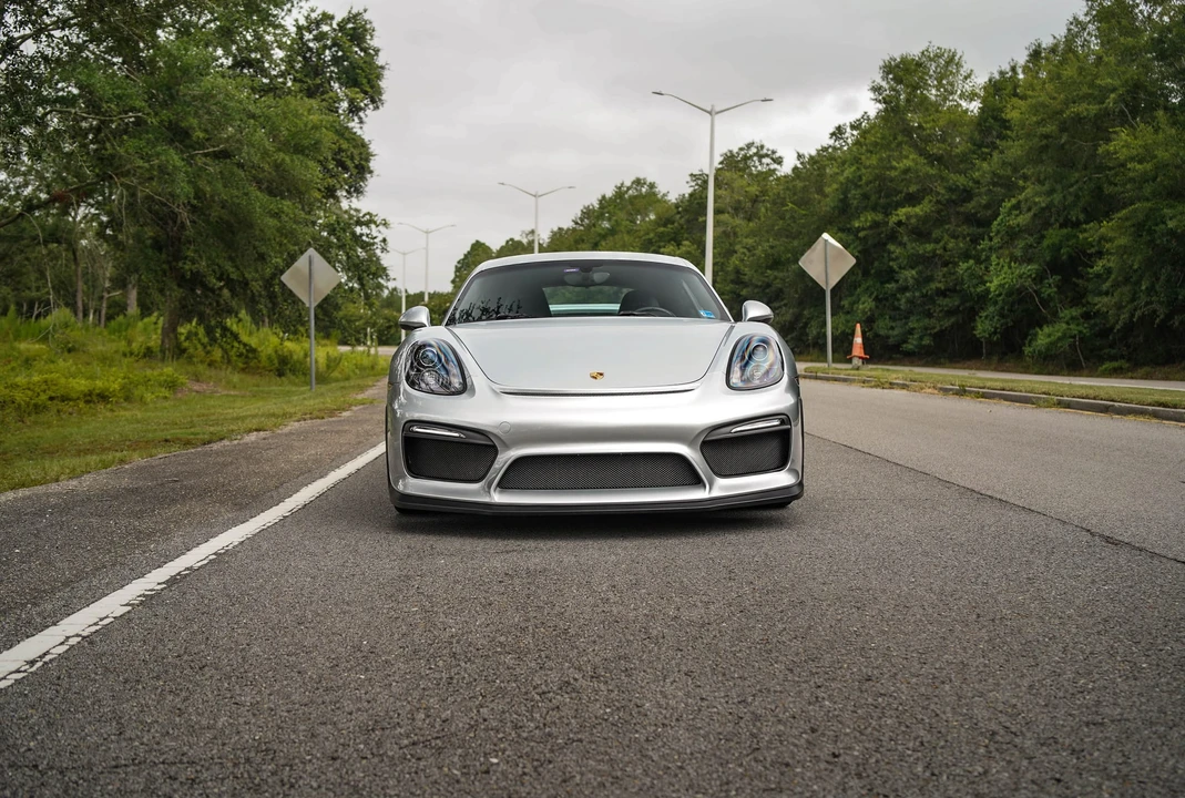 2016 Porsche 981 Cayman GT4 - Image 9 of 31