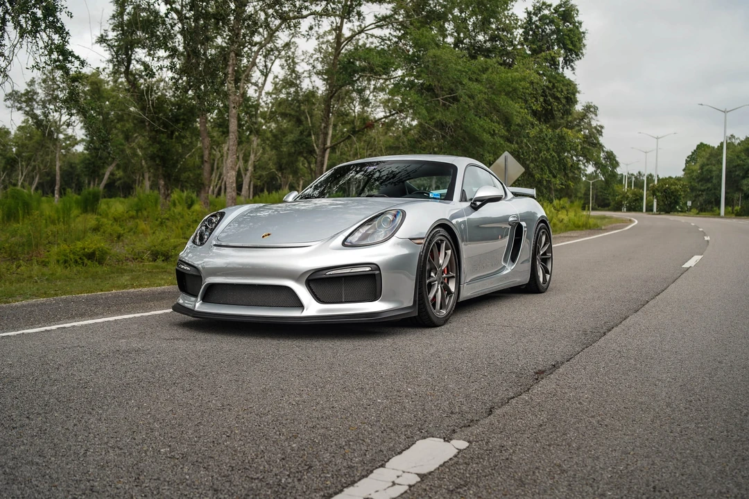 2016 Porsche 981 Cayman GT4 - Image 4 of 31