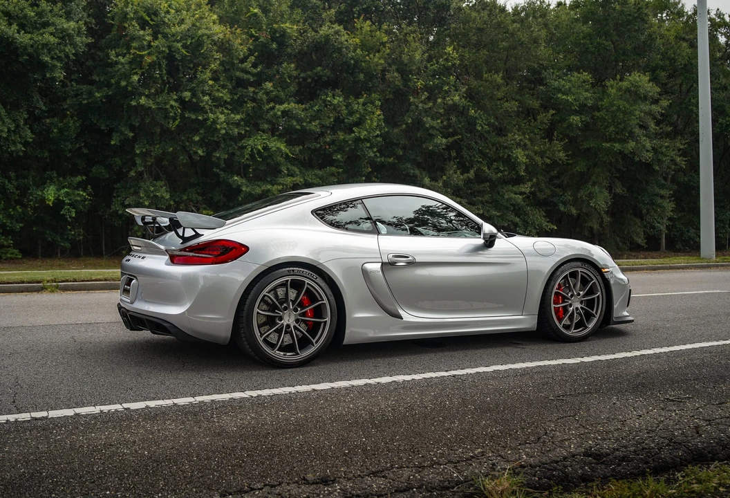 2016 Porsche 981 Cayman GT4 - Image 19 of 31