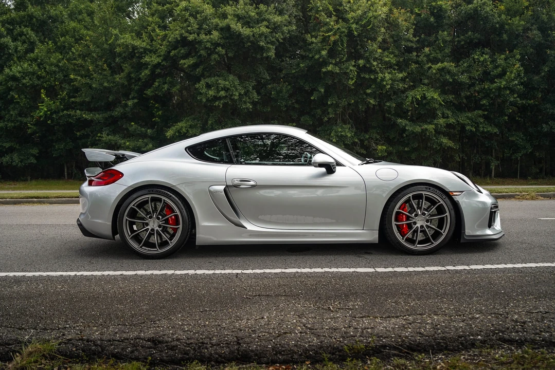 2016 Porsche 981 Cayman GT4 - Image 18 of 31
