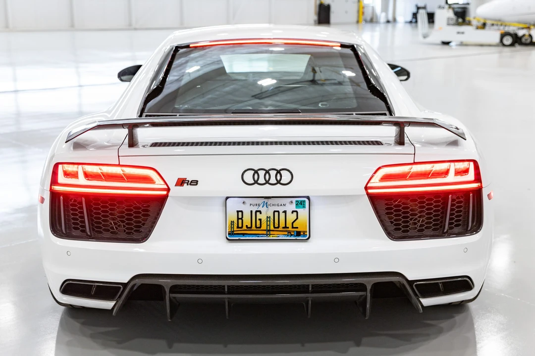 2017 Audi 4S R8 - Image 8 of 31