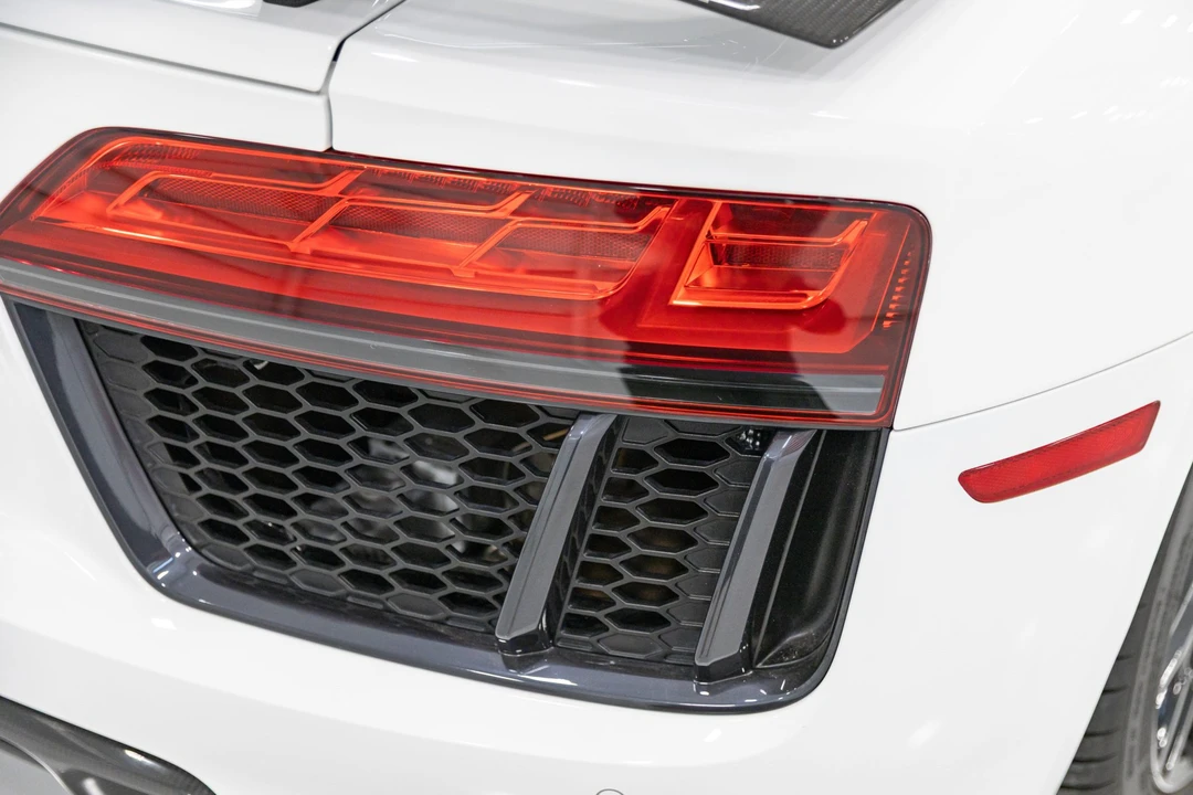 2017 Audi 4S R8 - Image 24 of 31