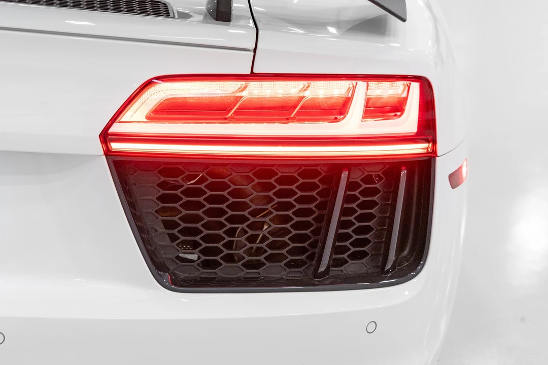2017 Audi 4S R8 - Image 20 of 31
