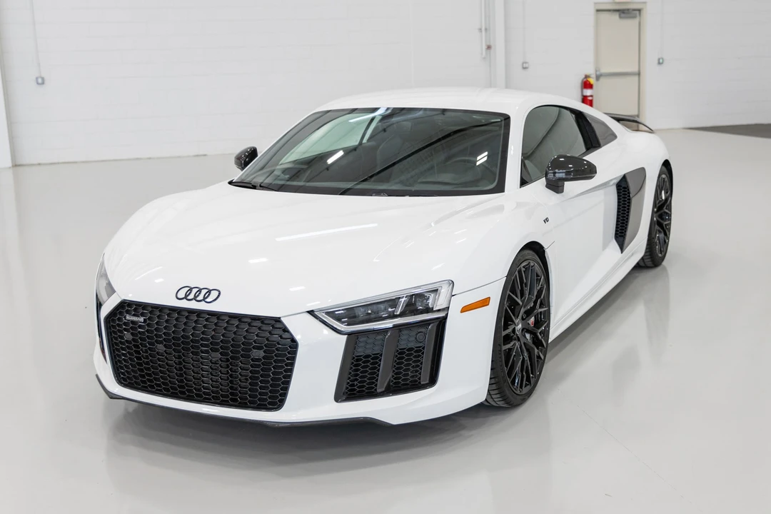 2017 Audi 4S R8 - Image 2 of 31