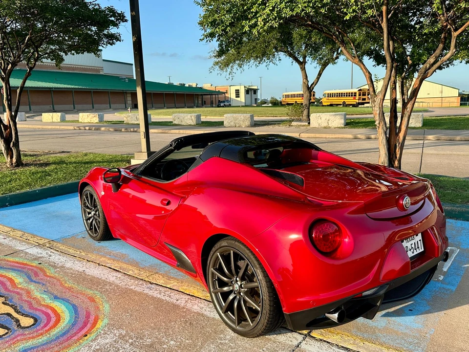 2018 Alfa Romeo 4C Spider - Image 16 of 31
