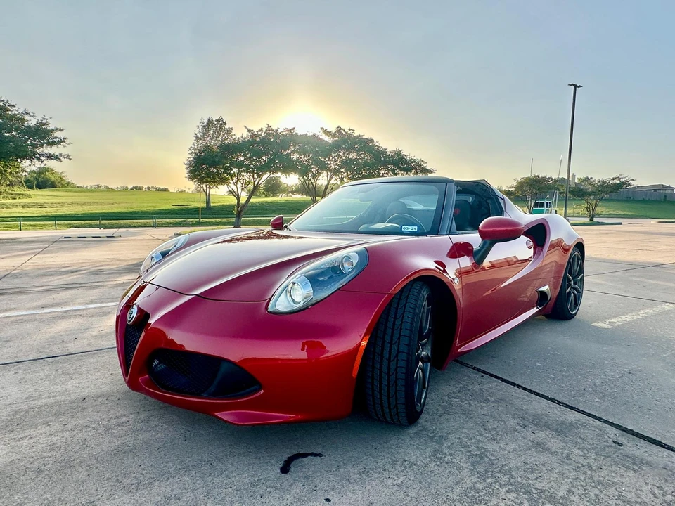 2018 Alfa Romeo 4C Spider - Image 4 of 31