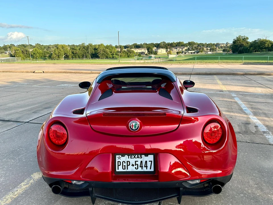 2018 Alfa Romeo 4C Spider - Image 12 of 31