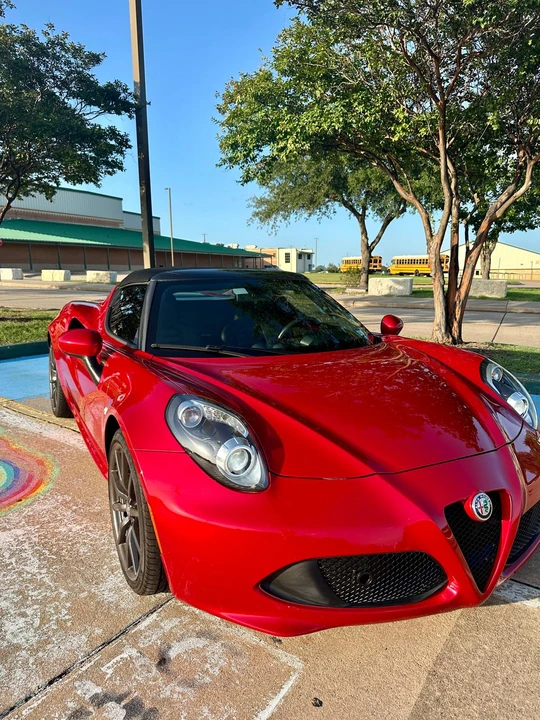 2018 Alfa Romeo 4C Spider - Image 24 of 31