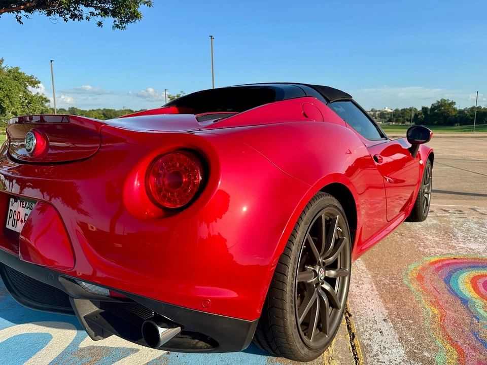 2018 Alfa Romeo 4C Spider - Image 27 of 31