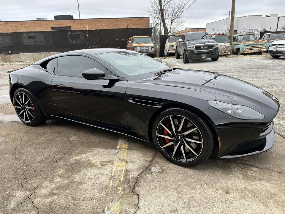 2018 Aston Martin DB11 - Image 14 of 31