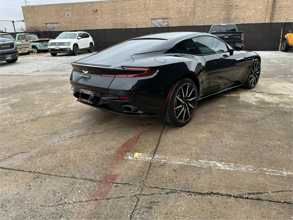 2018 Aston Martin DB11 - Image 19 of 31