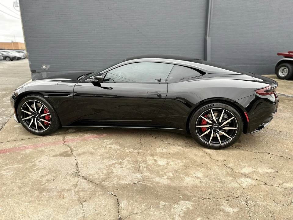 2018 Aston Martin DB11 - Image 27 of 31