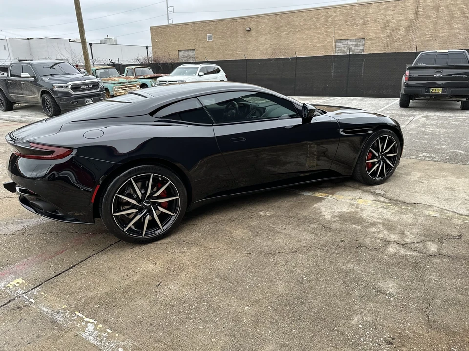 2018 Aston Martin DB11 - Image 18 of 31