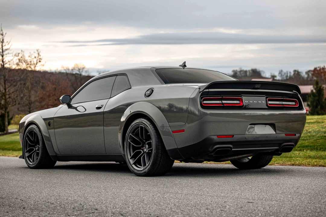 2019 Dodge Challenger SRT Hellcat 3rd Gen - Image 10 of 31
