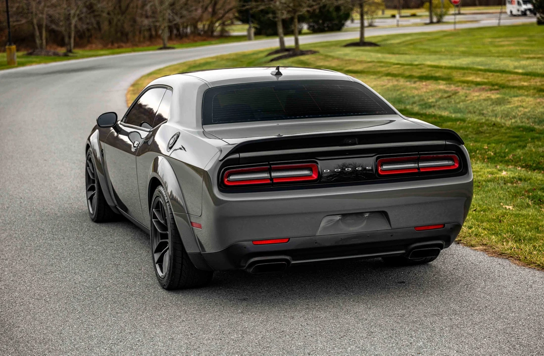 2019 Dodge Challenger SRT Hellcat 3rd Gen - Image 11 of 31