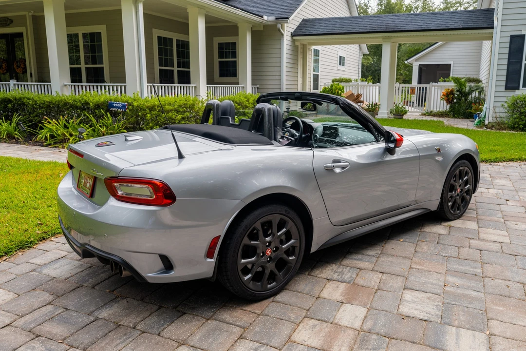 2020 Fiat 124 Spider - Image 5 of 31