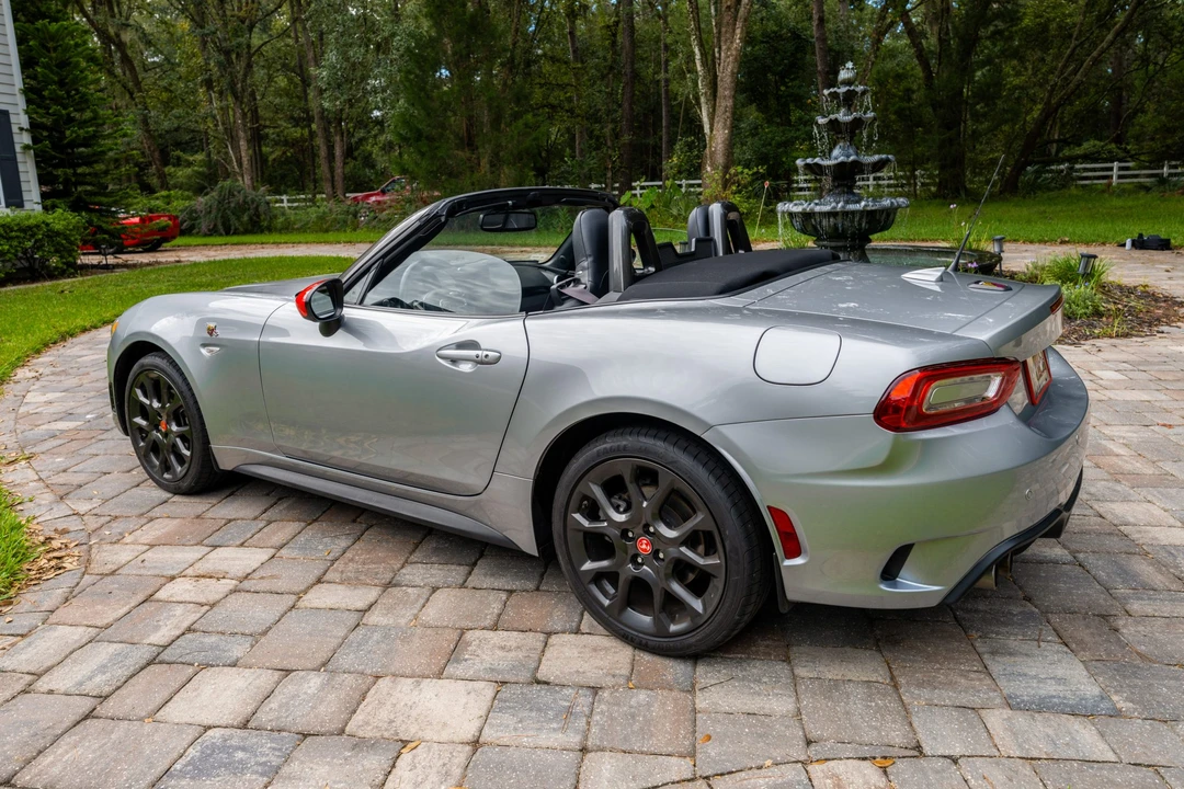 2020 Fiat 124 Spider - Image 7 of 31