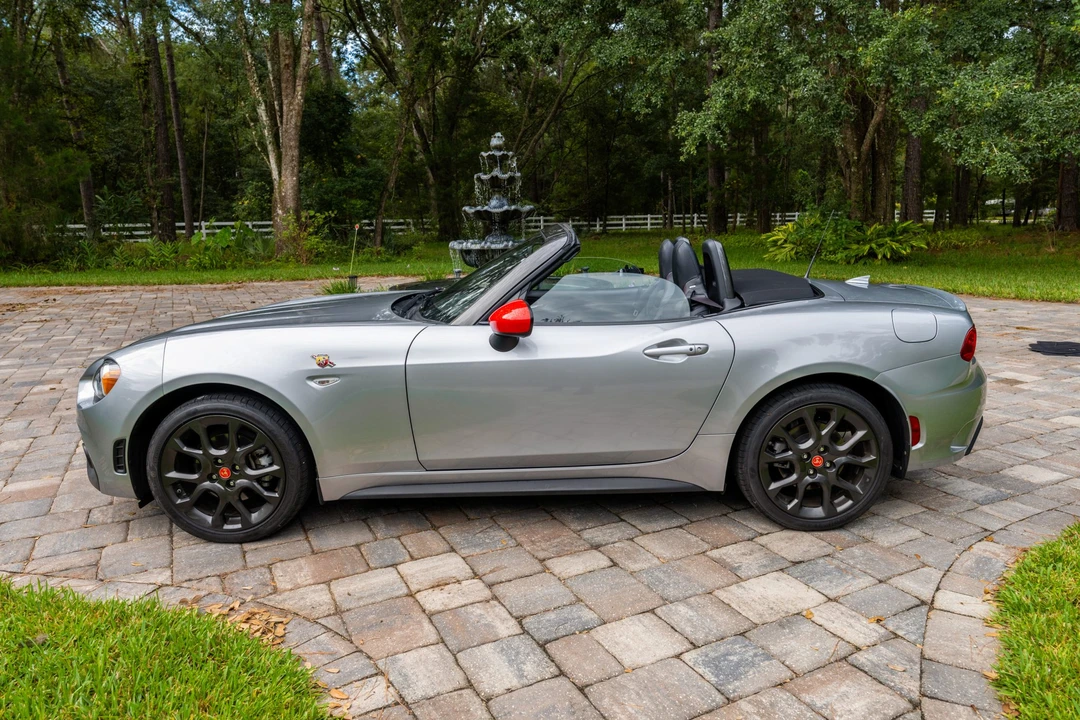 2020 Fiat 124 Spider - Image 8 of 31