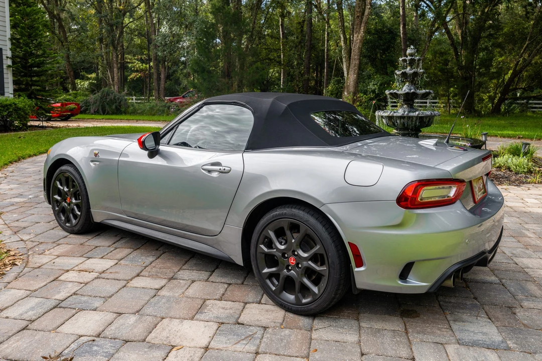 2020 Fiat 124 Spider - Image 15 of 31