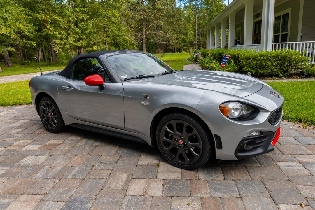2020 Fiat 124 Spider - Image 11 of 31