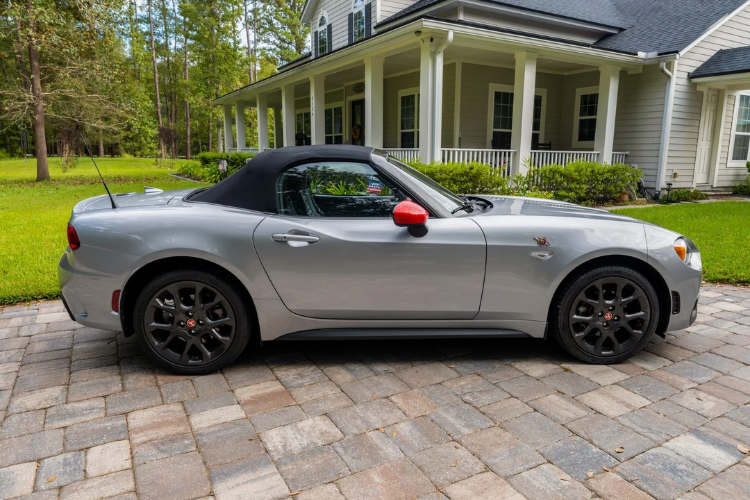 2020 Fiat 124 Spider - Image 12 of 31
